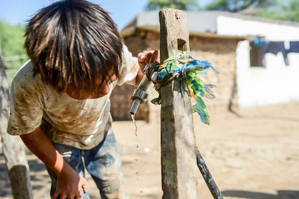 Los qom en el Chaco sin agua para vivir Pelota de Trapo